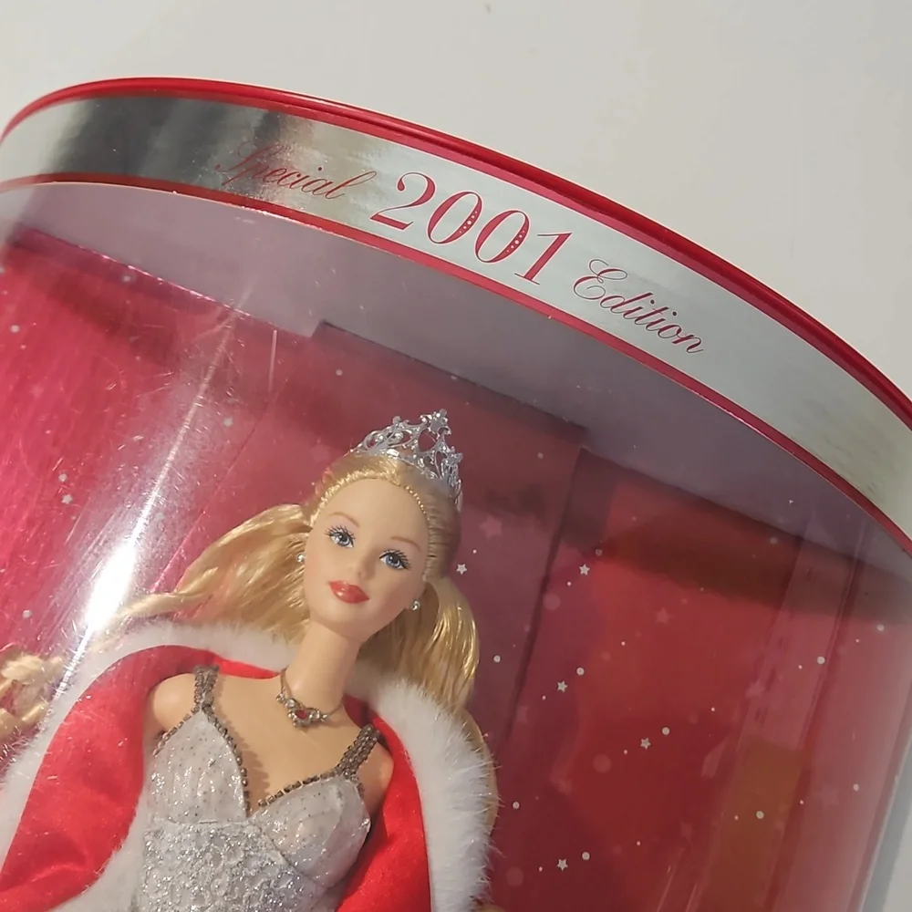 Vintage Barbie 2001